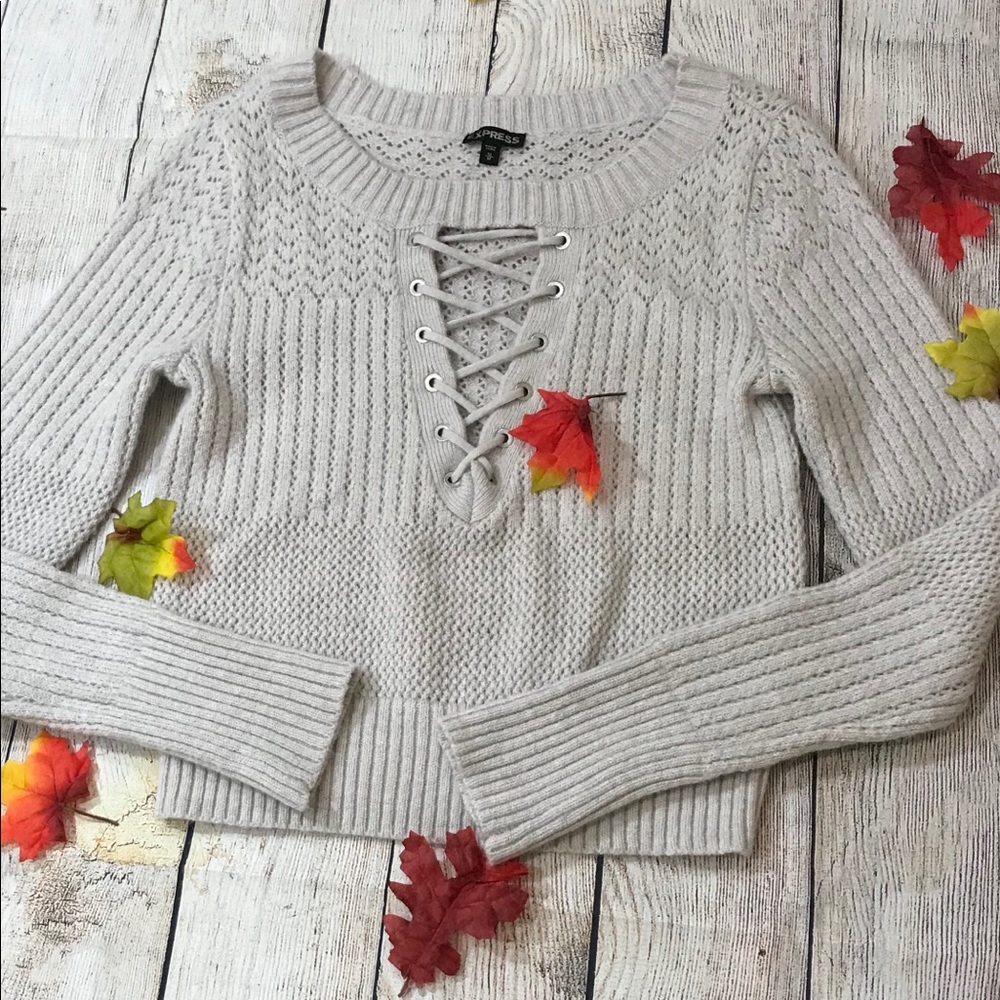 Express sweater (Size Medium)